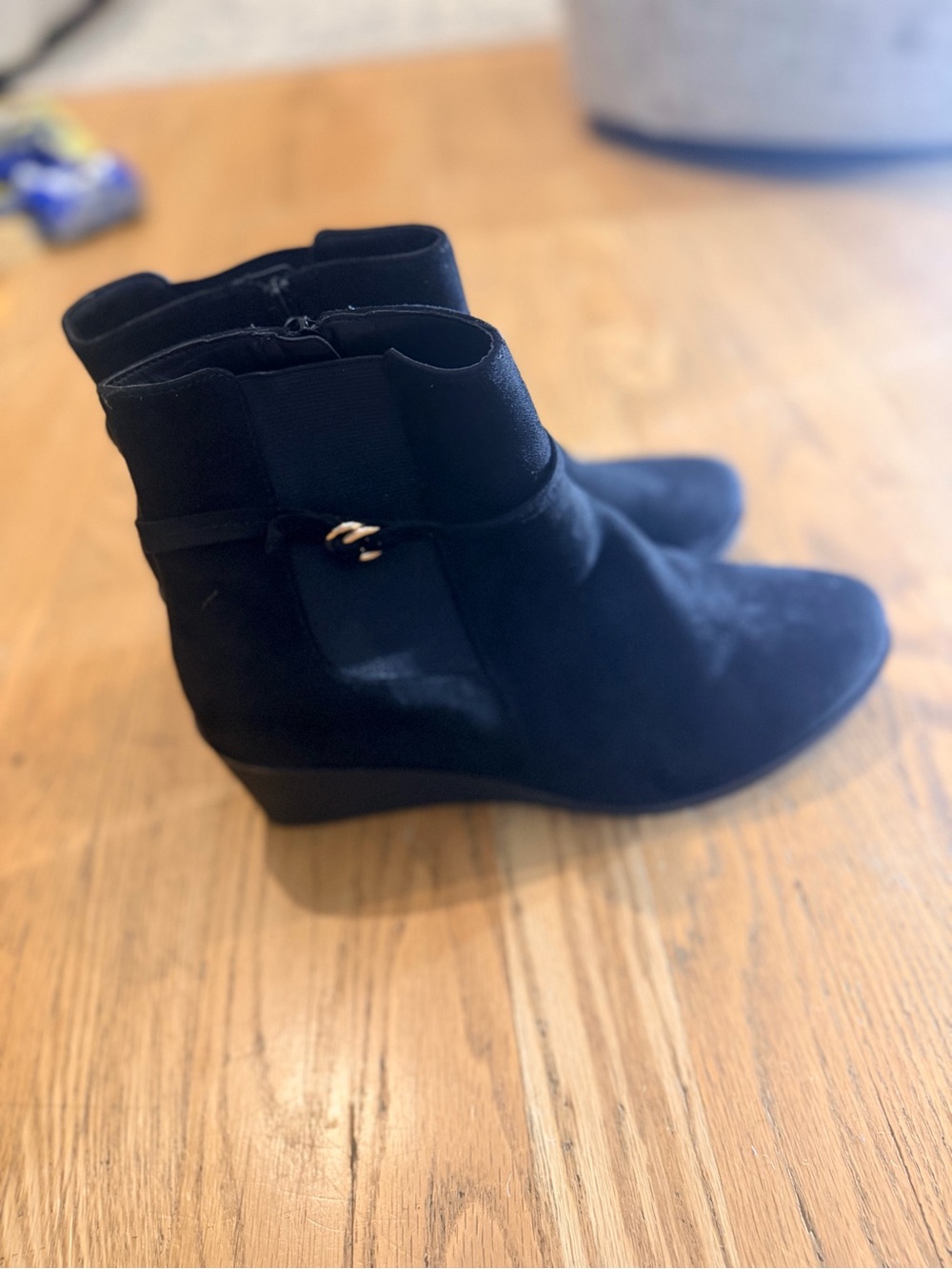 NEW Ladies Size 12W "AEROSOLES" Black Suede Ankle Wedge Booties NEW with TAGS